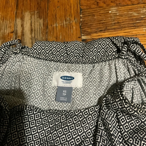 Black and white dress - Picture 3 of 4